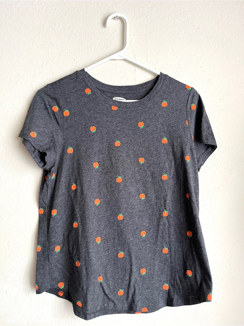 Old Navy Heather Charcoal Pumpkin Top